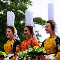 Fête des Brodeuses La reine des brodeuses