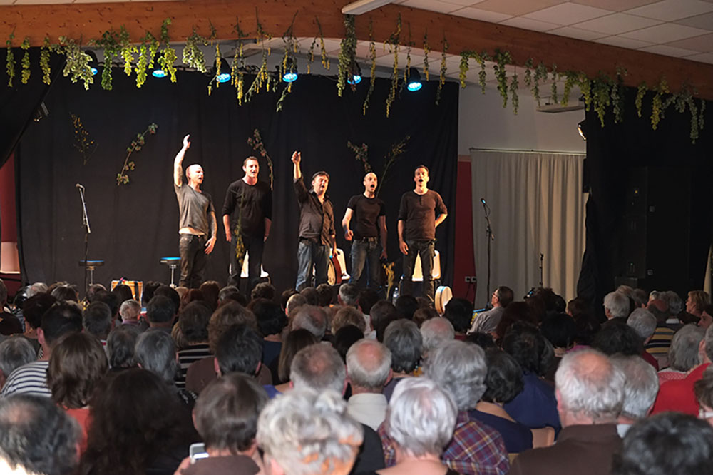 Fête du chant traditionnel de Bovel 8